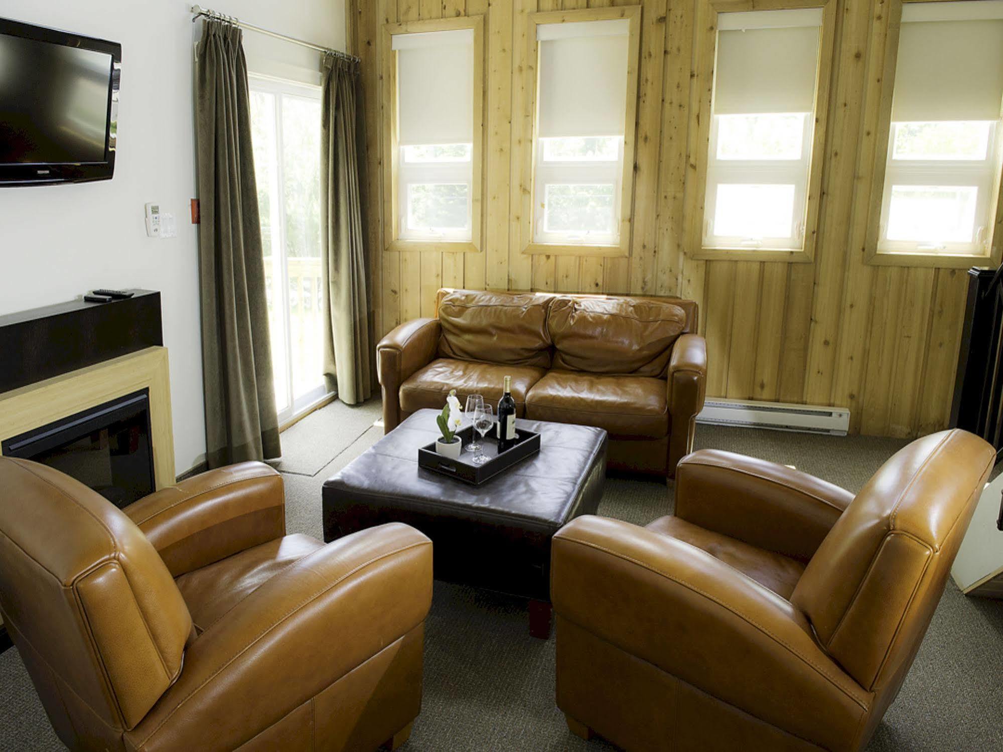 Pine Lodge Muskoka Huntsville Esterno foto