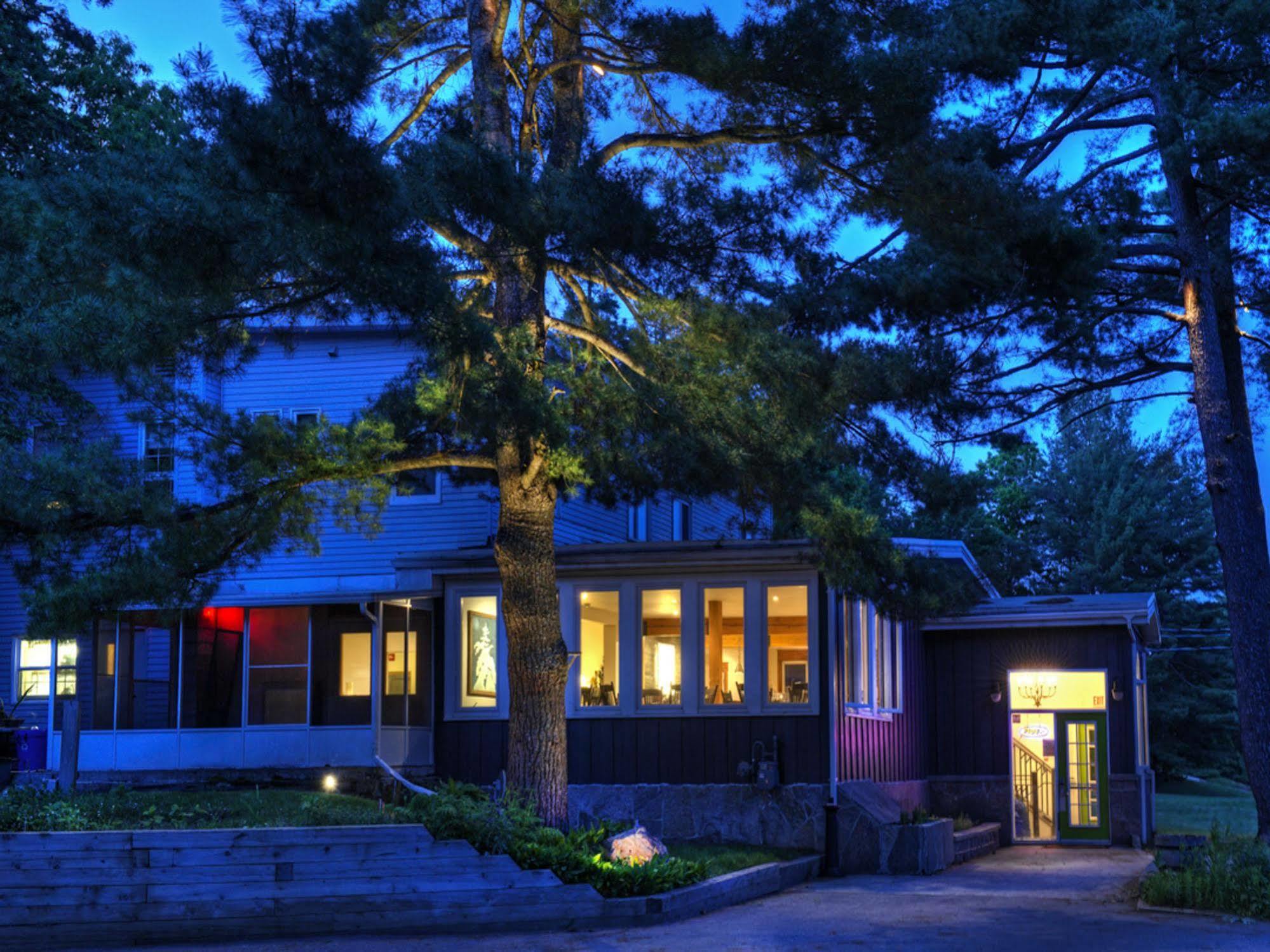 Pine Lodge Muskoka Huntsville Esterno foto